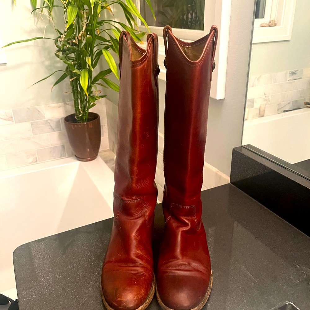 Frye Melissa button 2